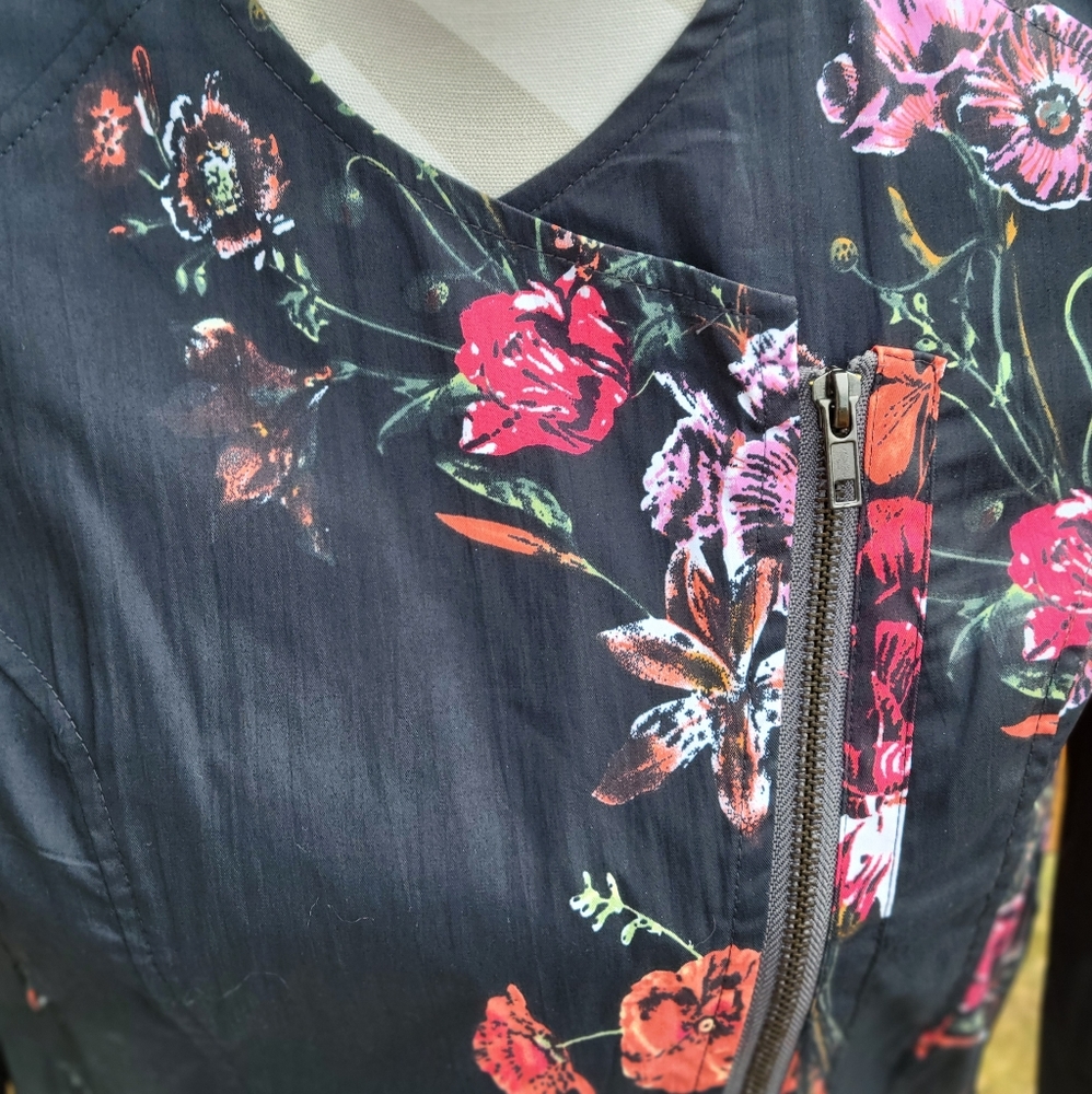 Shay & Coco Floral Moto Jacket - Picture 6 of 7